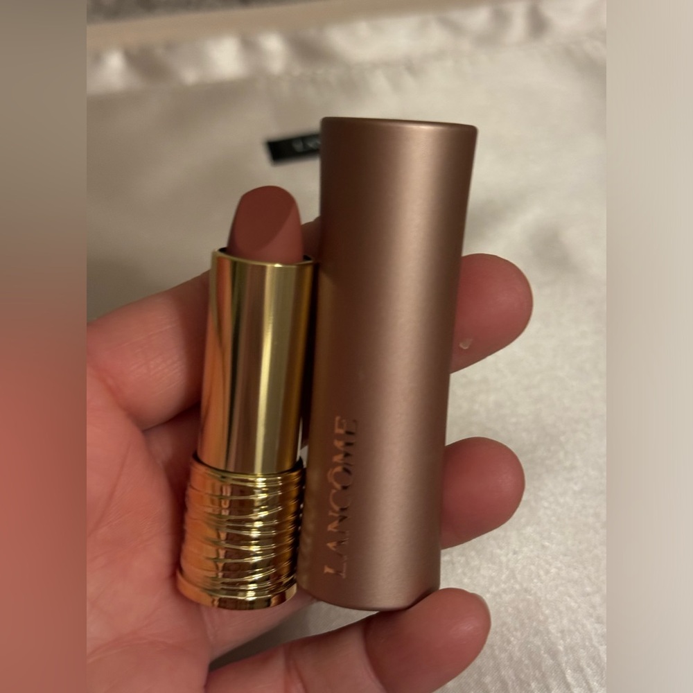 Lipstick lancome unspoken feelings